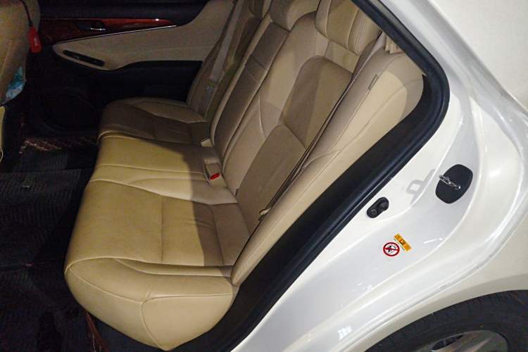 Used Toyota Crown 2015 2.0T Fashion Edition