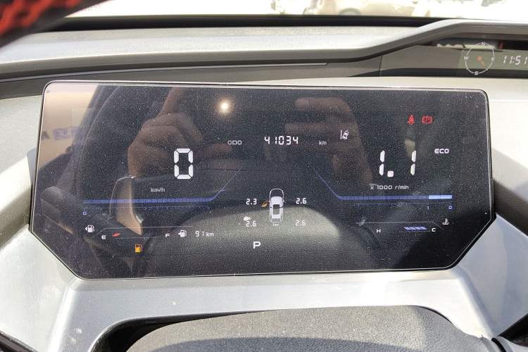 Used CHANGAN OSHAN Z6 2023 Blue Whale 1.5T DCT Luxury Model
