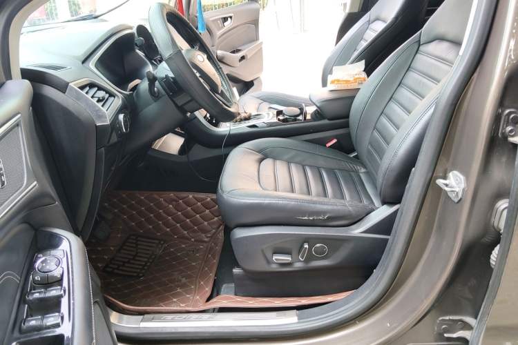 Used Ford Edge 2016 EcoBoost 245 Two-Wheel-Drive Titanium 7-Seater
