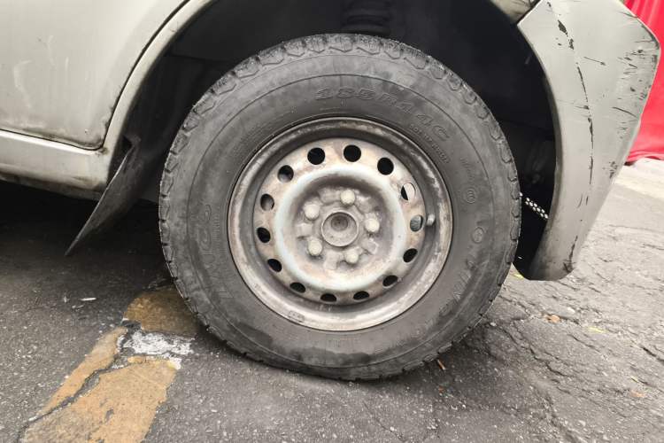 Used CHANGAN KAICHENG Xingguang 4500 2012 1.3L Base Version 4G13S1 Right Front Wheel Hub