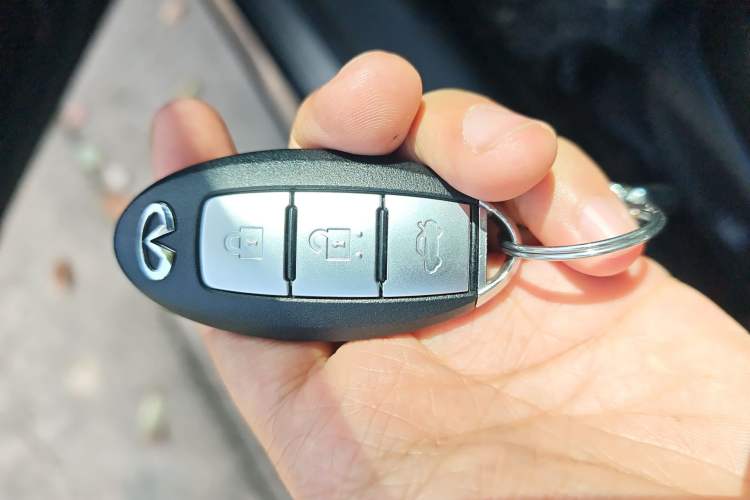 Used Infiniti Q50L 2016 2.0T Comfort Edition
