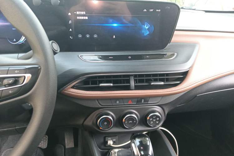 Used Buick Verano 2022 Pro 533T Enjoyment Edition Audio And AC Panel