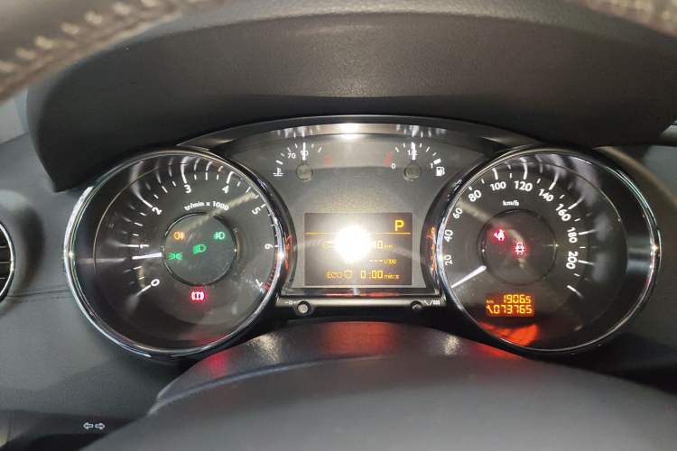 Used Peugeot 3008 2016 1.6THP Automatic Prestige Edition Instrument Cluster