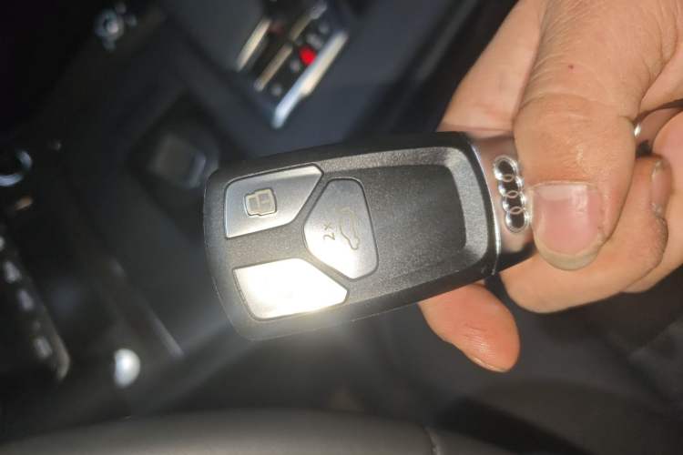 Used Audi Q5L 2022 40T Luxury Elegant Model
