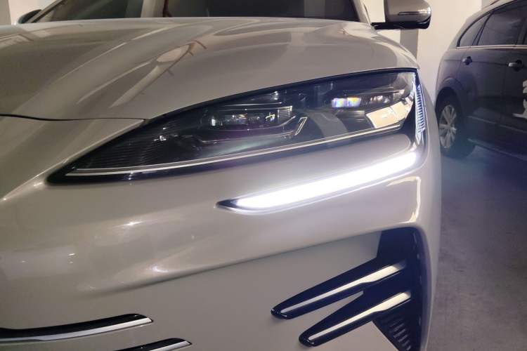 Used BYD Song PLUS New Energy 2025 DM-i Intelligent Driving 160KM Flagship Model Left Front Headlight