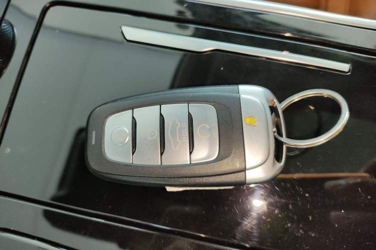 Used Hongqi H9 2020 2.0T Smart Connect Flagship Edition Interior 1