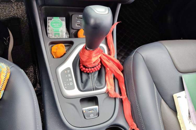 Used Jeep Cherokee 2020 2.0L Two-Wheel Drive Classic Sports Edition
