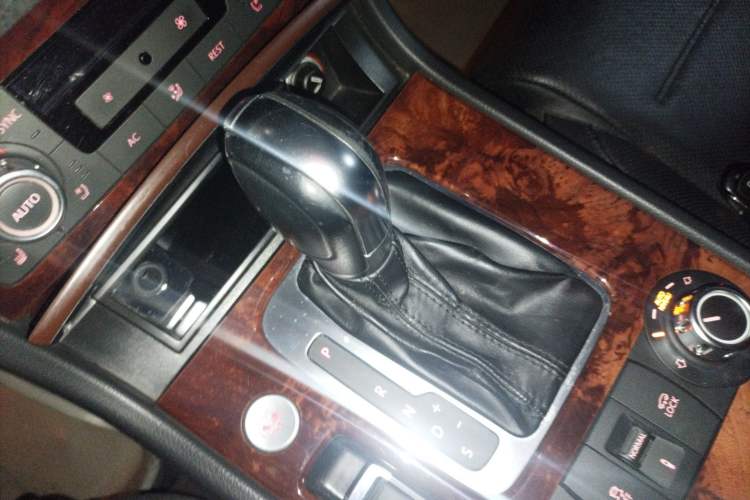 Used Volkswagen Touareg 2011 3.0 TSI High-End Version