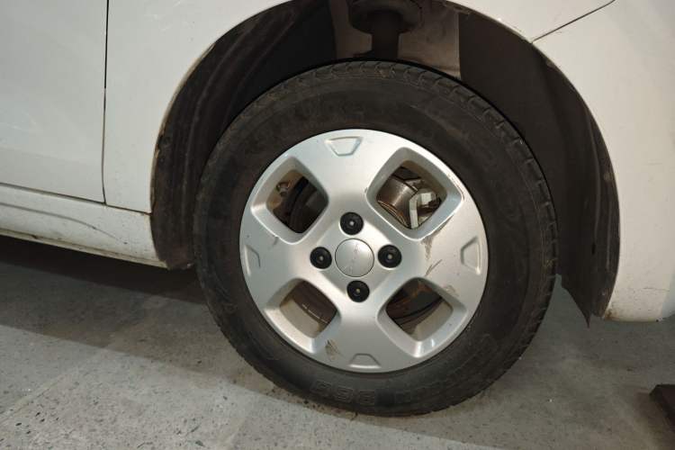 Used Roewe Clever 2021 302 km New Four-Seater Super-Efficient Version