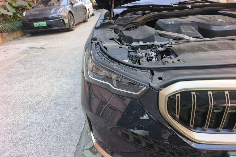 Used BMW 5 Series 2024 530Li Luxury Package Premium Edition Right Front Headlight