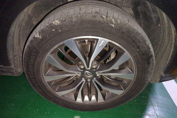 Used GAC Trumpchi GS8 2017 320T Four-Wheel Drive Luxury Smart Connectivity Version (7 Seats) Right Front Wheel Hub