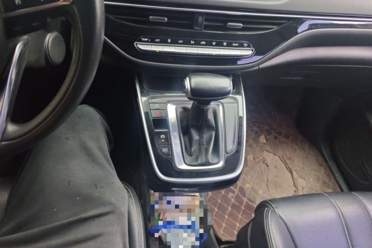 Used GAC Trumpchi M6 2021 270T DCT Luxury Edition (7 Seats) Gear Lever