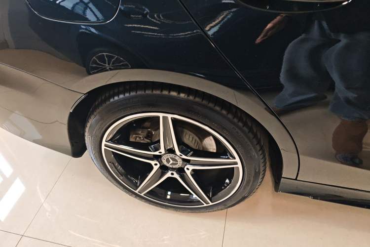 Used Mercedes-Benz C-Class 2020 Restyled C 260 Sport Edition Right Rear Wheel Hub