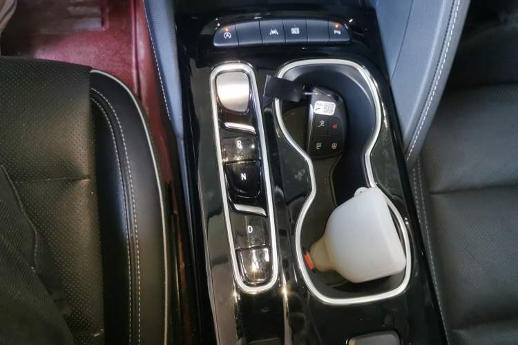 Used Buick Envision 2023 Encore Plus 652T Five-Seat Luxury Model Gear Lever