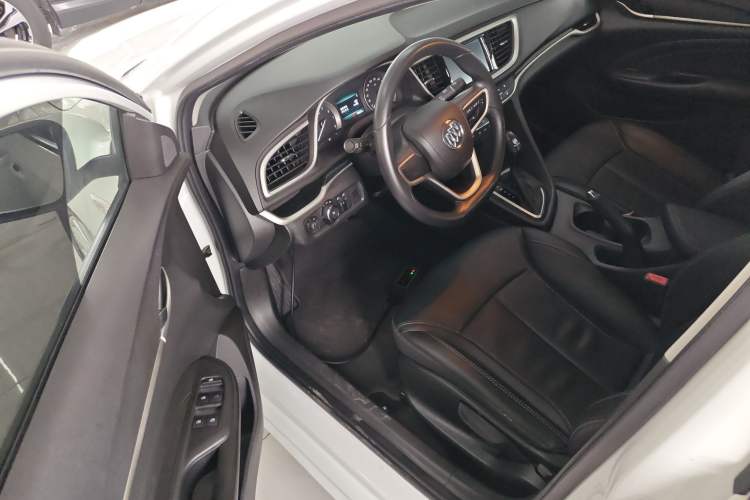 Used Buick GT 2015 15N Automatic Deluxe Edition Driver Seat