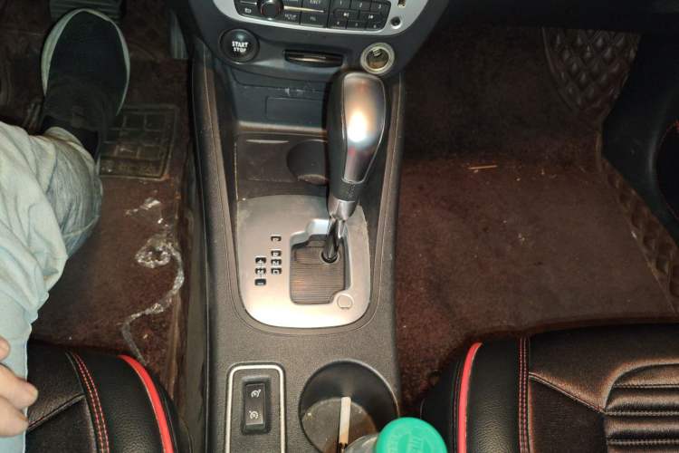 Used Renault Fluence 2015 2.0L Standard Edition
