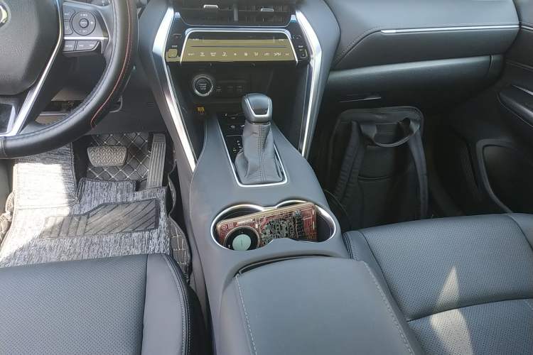 Used Toyota Harrier 2023 2.0L CVT Two-Wheel Drive Deluxe Edition Gear Lever