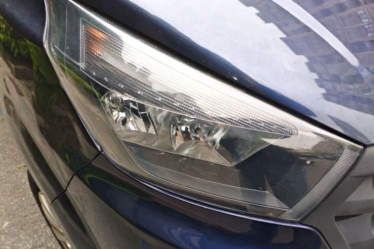 Used Jinbei Gold Hiace 2021 2.0L Passenger Vehicle Engineering Lion 6 Seats