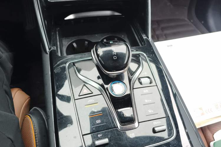 Used BYD Tang New Energy 2021 DM-i 112KM Prestige Model
