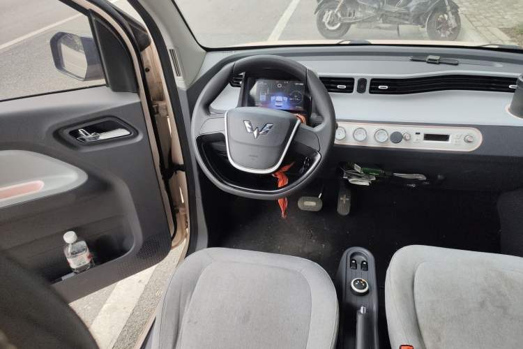 Used Wuling Hongguang MINIEV 2021 Macaron Fashion Edition Lithium-Ion Battery
