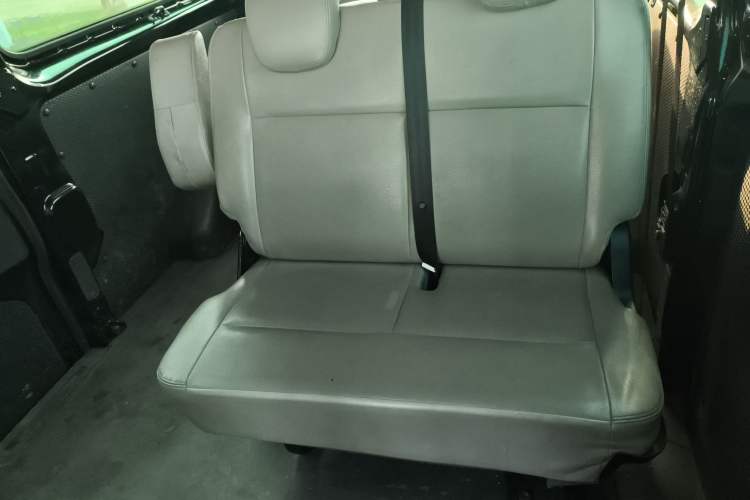 Used Ford Transit 2021 2.0T Diesel Manual Advanced Commercial Traveler Mid-axle Mid-roof 7-Seater China VI
