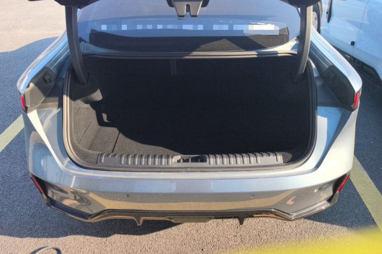 Used Lynk & Co 07 2024 EM-P 126 Long-Range Ultra
