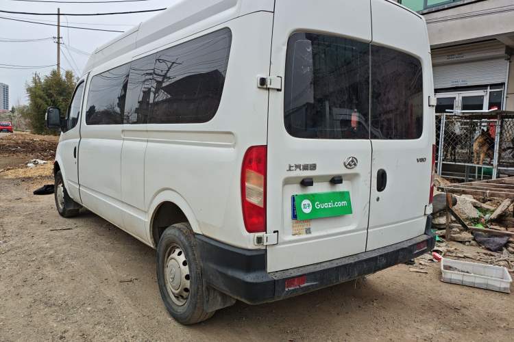 Used SAIC MAXUS Xintu V80 2019 2.5T Classic Version 6-Speed Manual – Aoyuntong Modified Long Wheelbase Mid-Height 7-Seater