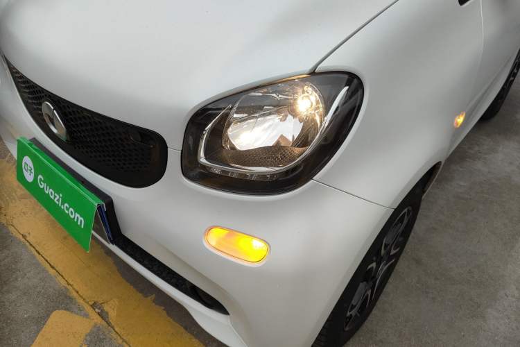 Used smart fortwo 2018 0.9T 66kW Hardtop Pioneer Edition China V Emission Standard