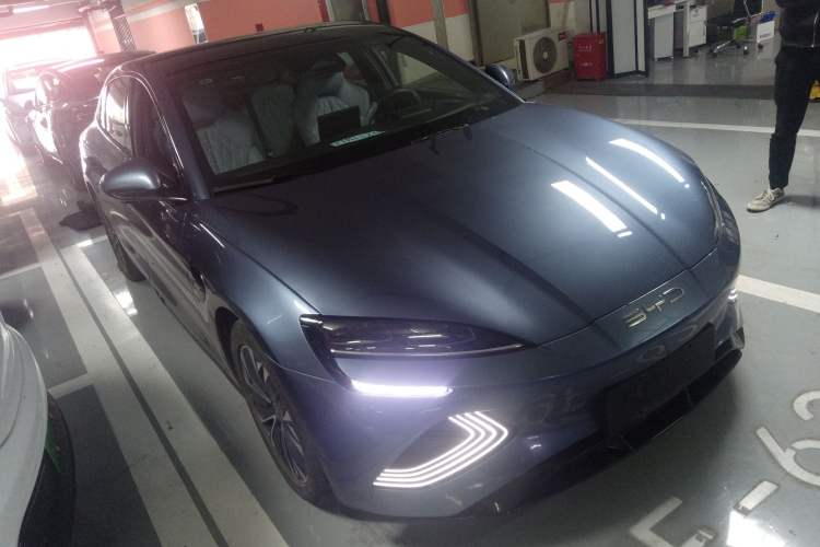 Used BYD Seal 2022 550 km Standard Range Rear-Wheel Drive Prestige Version
