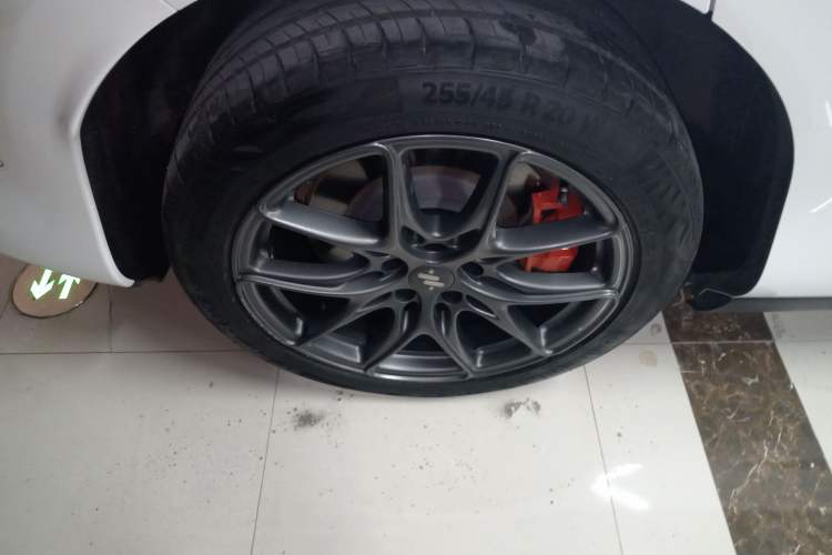 Used IM LS6 2023 Max Long-Range Version
