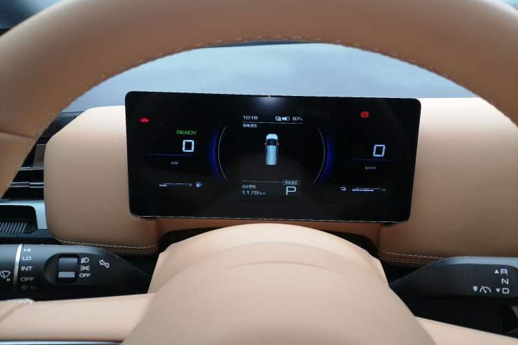 Used Wuling Wuling Starlight 730 2025 Model Plug-in Hybrid 125km Luxury Edition