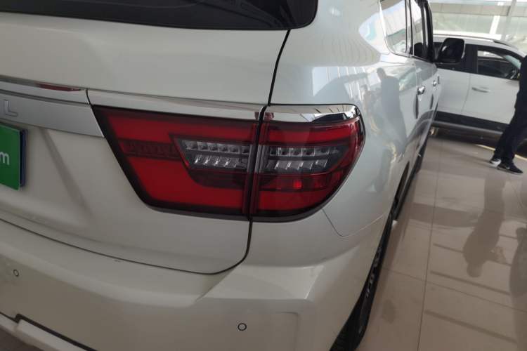 Used Nissan Patrol 2019 Y62 4.0L SE-T1 Middle East
