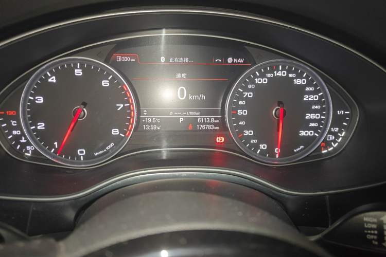 Used Audi A7 2013 50 TFSI quattro Luxury Model Odometer Close Up