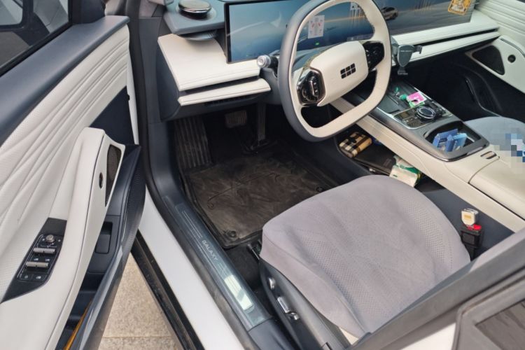 Used Geely Galaxy E8 2025 700 km Long-Range Intelligent Driving Version