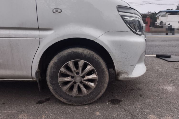 Used FORTHING Lingzhi M5 2022 Standard Version Base Model 7 Seats