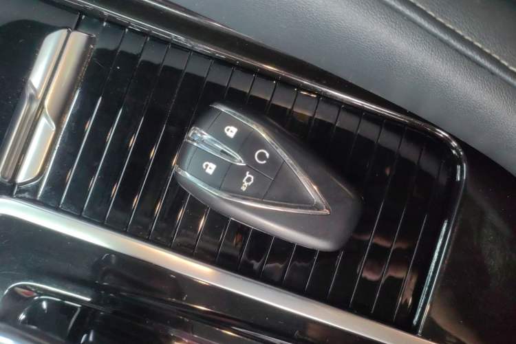 Used CHANGAN CS95 2023 2.0T All-Wheel Drive Premium PLUS
