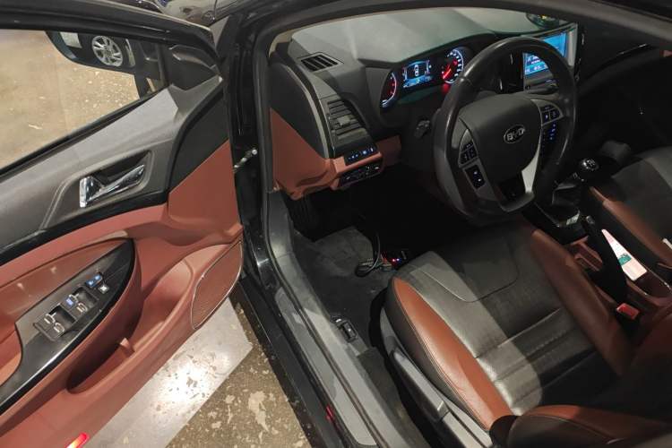 Used BYD Surui 2015 1.5L Manual Luxury Model
