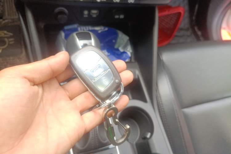 Used Hyundai Tucson 2015 1.6T Dual-Clutch Two-Wheel-Drive Smart Model Vehicle Key