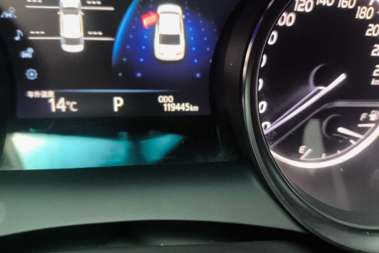 Used Toyota Camry 2019 Revised Version 2.5G Luxury Edition Odometer Close Up