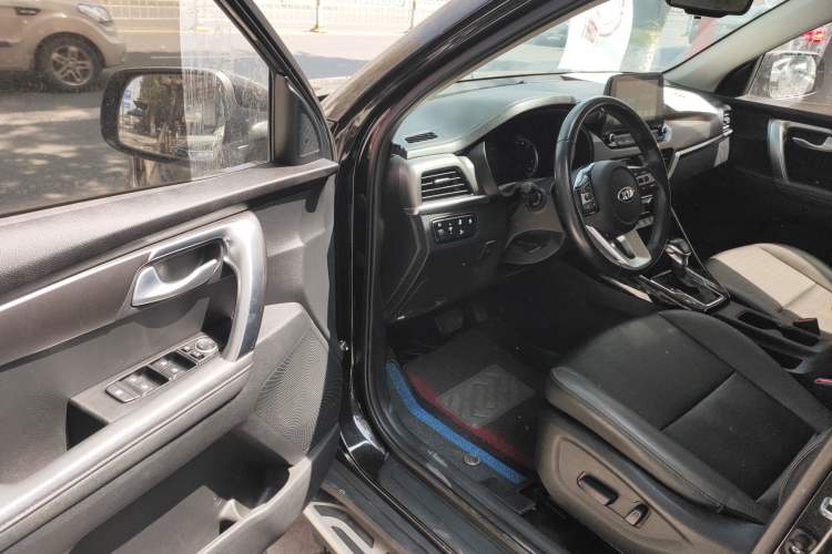 Used Kia Sportage R 2019 2.0L Automatic Smart Luxury Edition Driver Seat