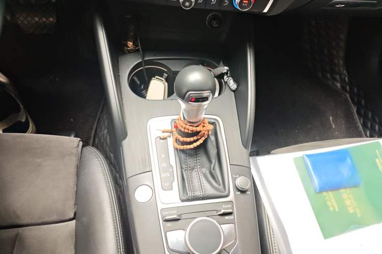 Used Audi A3 2017 Cabriolet 40 TFSI Gear Lever