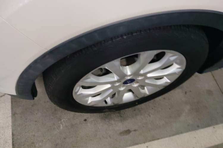 Used Ford Kuga 2015 1.5L GTDi Two-Wheel Drive Fashion Edition