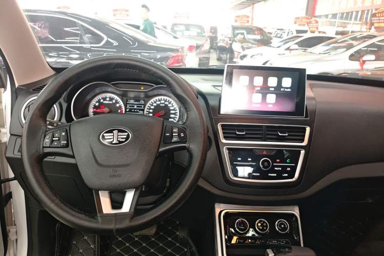 Used Bestune X40 2019 1.6L Automatic Luxury Edition China VI
