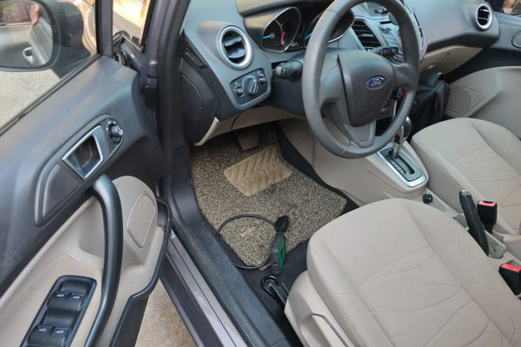 Used Ford Fiesta 2013 Sedan 1.5L Automatic Fashion Edition