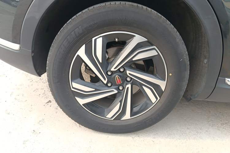 Used Hongqi HS5 2022 Revised Version 2.0T Smart Connect Flagship Edition
