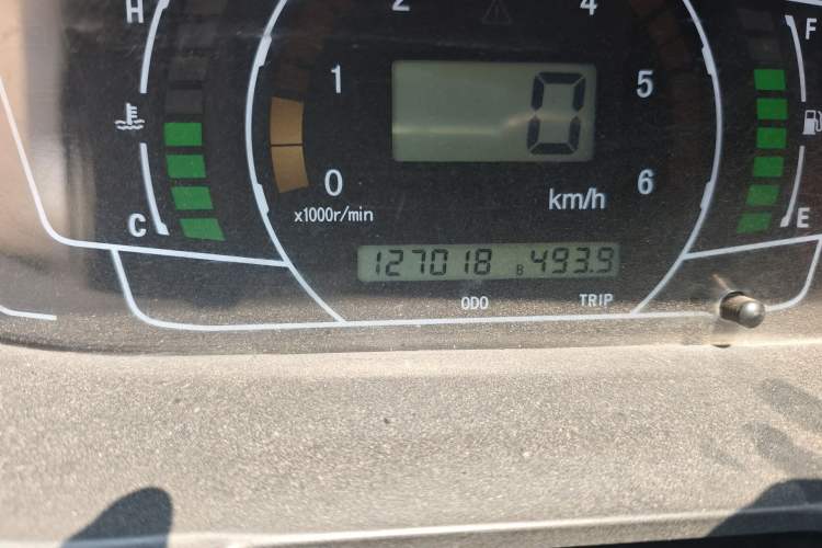 Used Golden Dragon Hiace 2010 2.2L Standard-Wheelbase Advanced Version 491Q-M Odometer Close Up