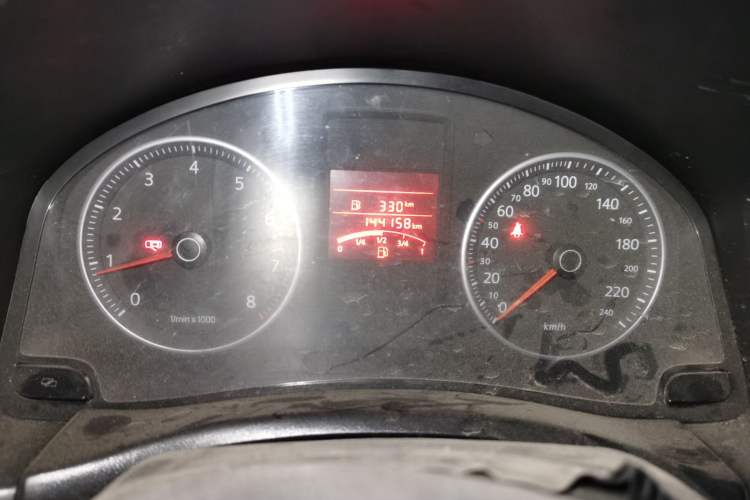 Used Volkswagen Bora 2011 1.6L Manual Fashion Edition Odometer Close Up