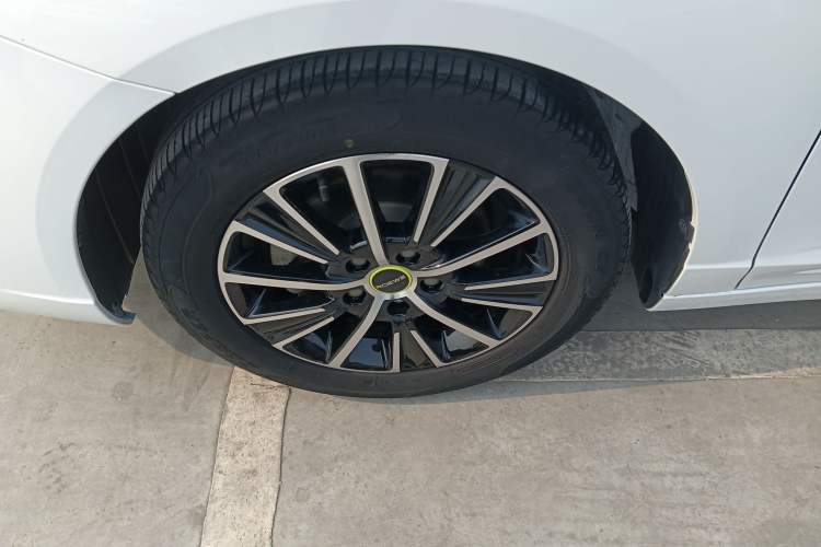 Used Roewe i5 2021 1.5L CVT Platinum Edition
