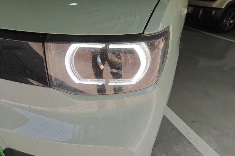 Used Wuling Hongguang MINIEV 2021 Macaron Fashion Model Lithium Iron Phosphate Left Front Headlight