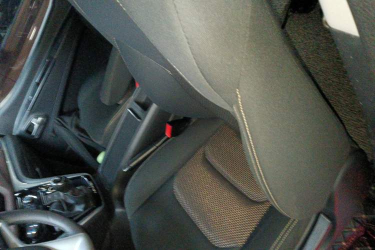 Used JAC Refine M3 2022 PLUS 1.5T 7-Seater Standard Model
